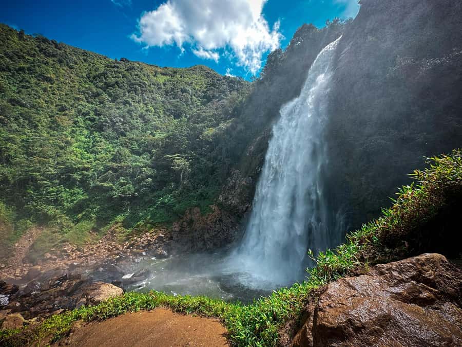 Medellín: Highest Zipline of Colombia Over Waterfalls - Twenty minutes in La Ceja