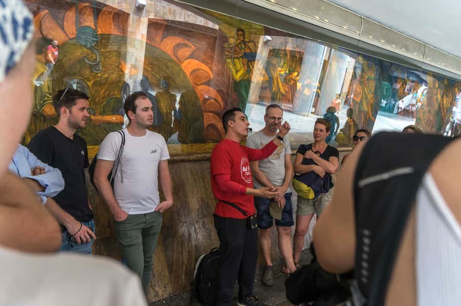 Medellin Historic Walking Tour - El Hueco: street commerce and a quick local bite