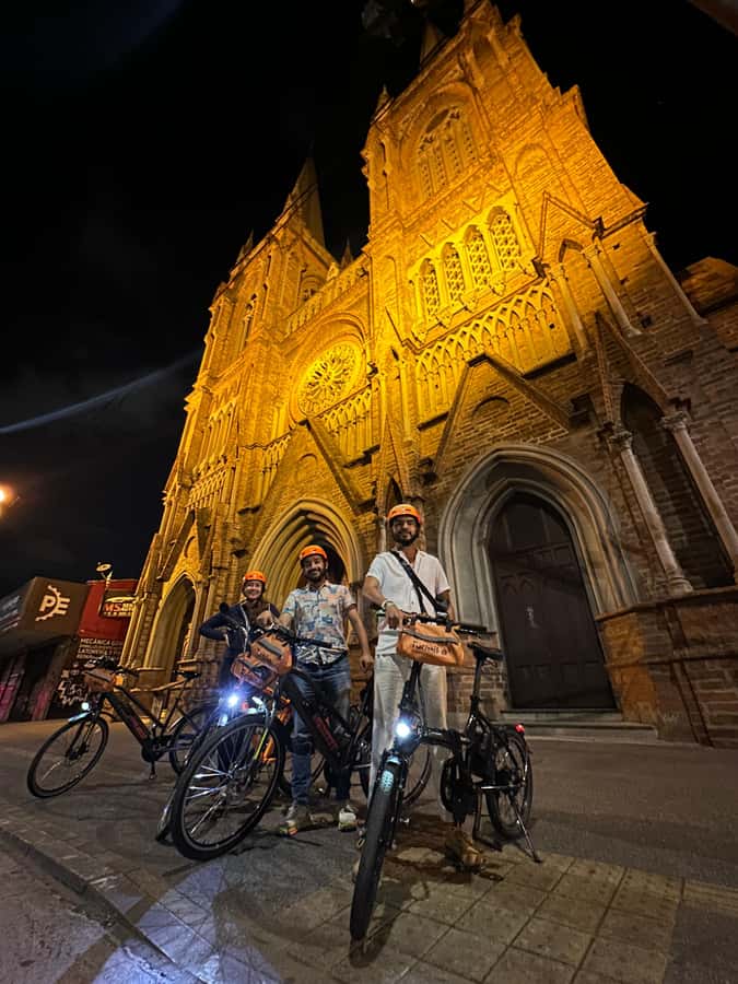 Medellín: History & Local Life Essentials Tour on an E-Bike - Plaza Botero and Parque de las Luces