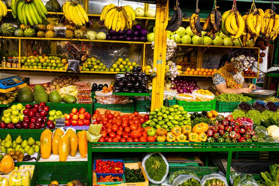 Medellín Multi-sensory Tour in the market, +15 Exotic Fruits - First aisles: color, smell, and a first round of fruit