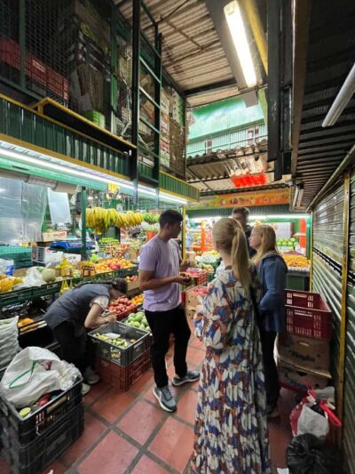 Medellín Multi-sensory Tour in the market, +15 Exotic Fruits