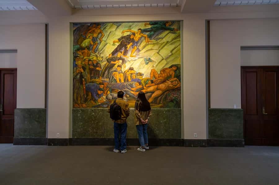 Medellin: Museum of Antioquia Skip-the-Line Ticket - Choosing between self-guided time and the 2 PM tour