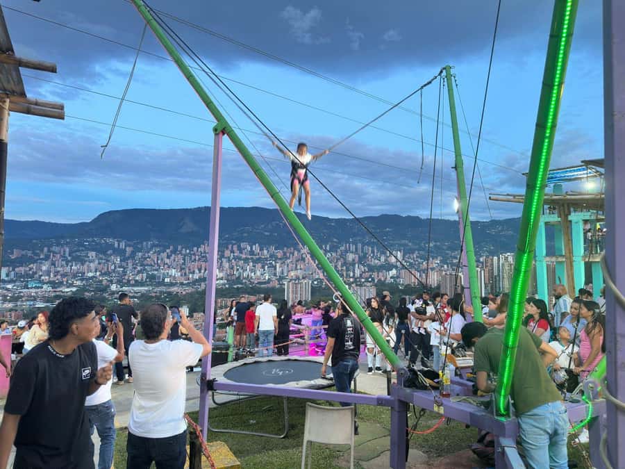 Medellín: One Night in El Cielo Viewpoint with activities - The short ride up to Medellín’s best viewpoint