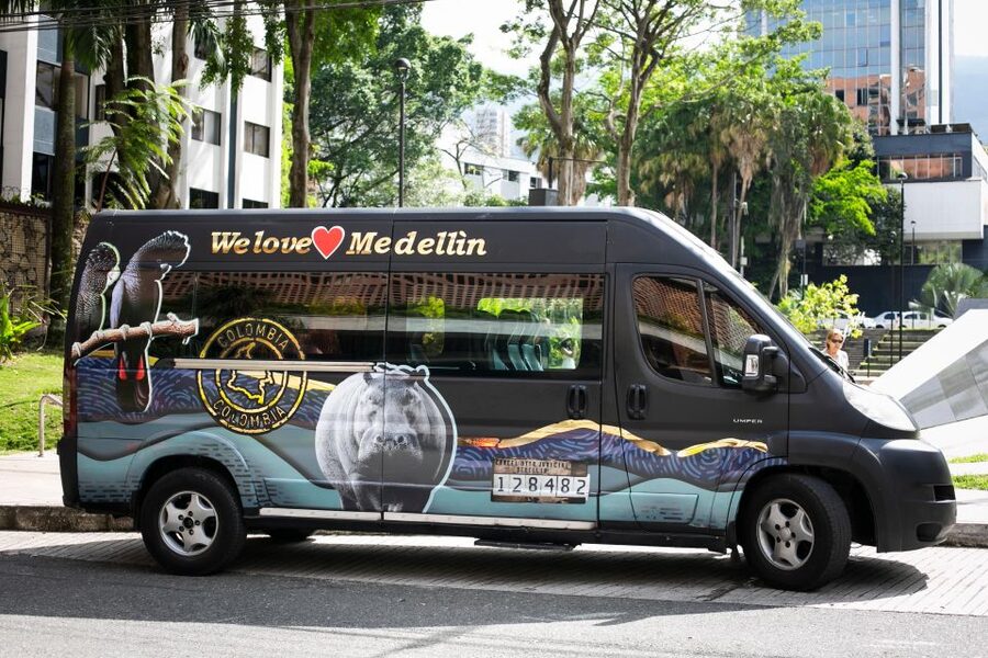 Medellín: Pablo Escobar Tour with Guide and Transportation - Neighborhoods, offices, lights, and sports fields