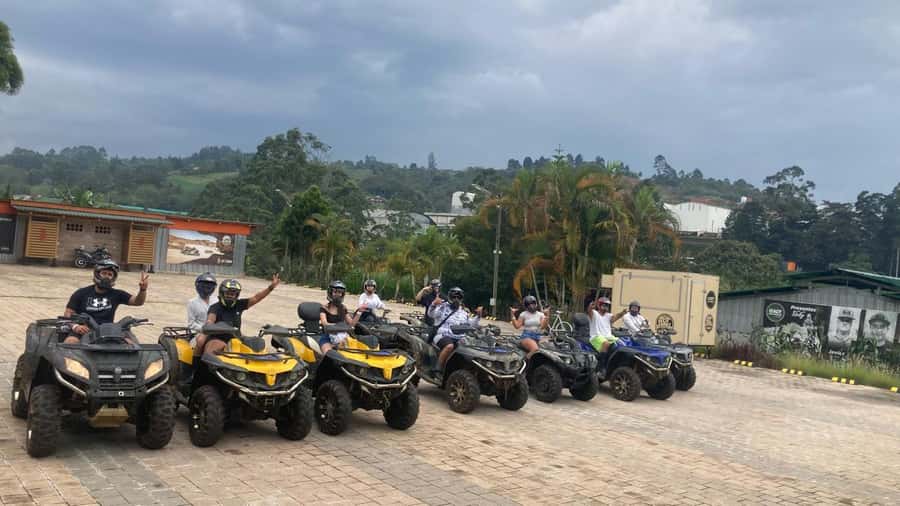 Medellin: Private ATV TOUR 1.5H - A 1.5-hour ride through mixed terrain