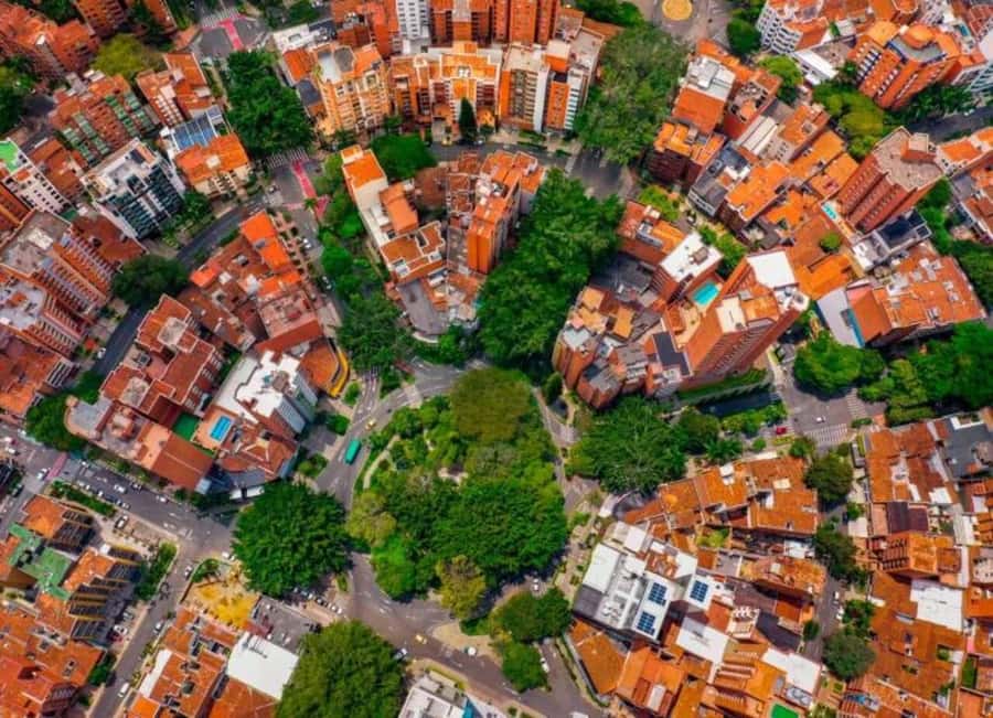 Medellín: Private City Tour and Comuna 13 Tour - Guide quality can shape the whole day