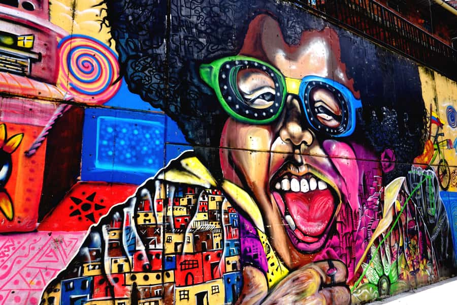 Medellín: Private Comuna 13 Street Art Tour - Why Comuna 13 means more than street art