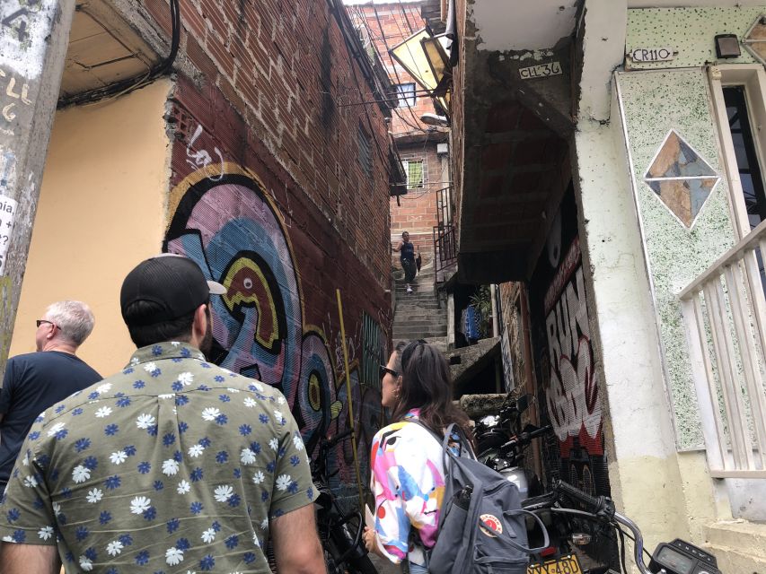 Medellín: Private Comuna 13 Street Art Tour - What the private format is worth at $63