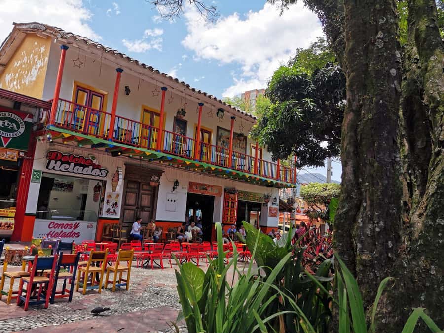 Medellín: Private Food Tour With The Best Viewpoints. - What the $90 price really covers
