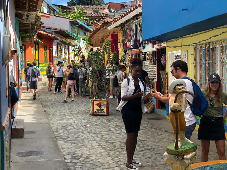 Medellín: Private Guatapé with Peñol Tickets and Boat Ride - Who should book this day trip?