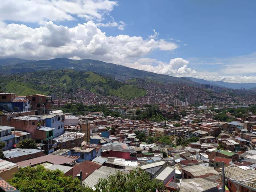 Medellín: Private Pablo Escobar and Comuna 13 Tour - Los Olivos and the rooftop where Escobar died