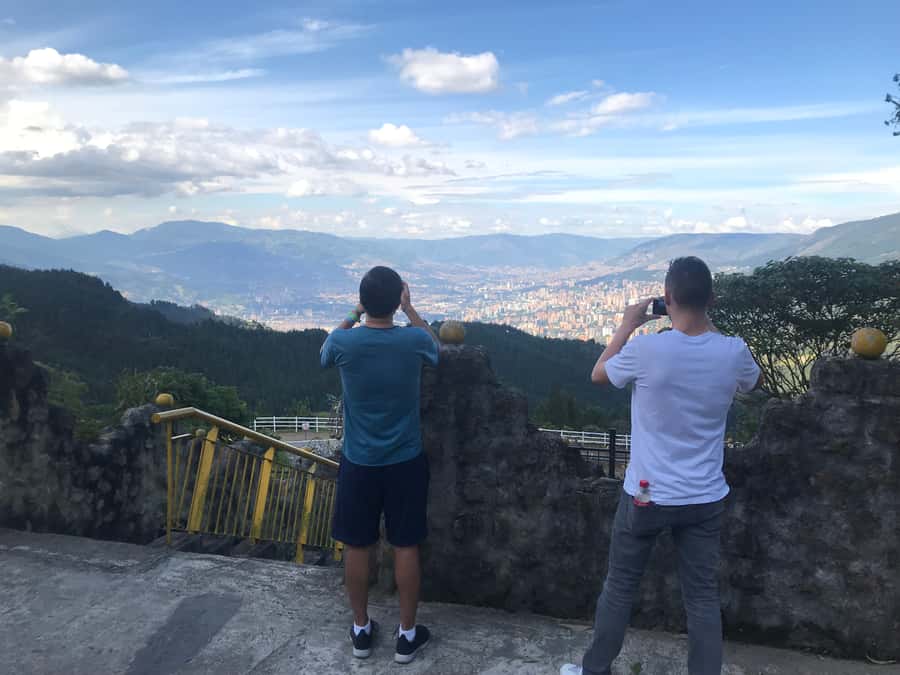 Medellín: Private Pablo Escobar Tour with Cable Car Ride - Key points before you book