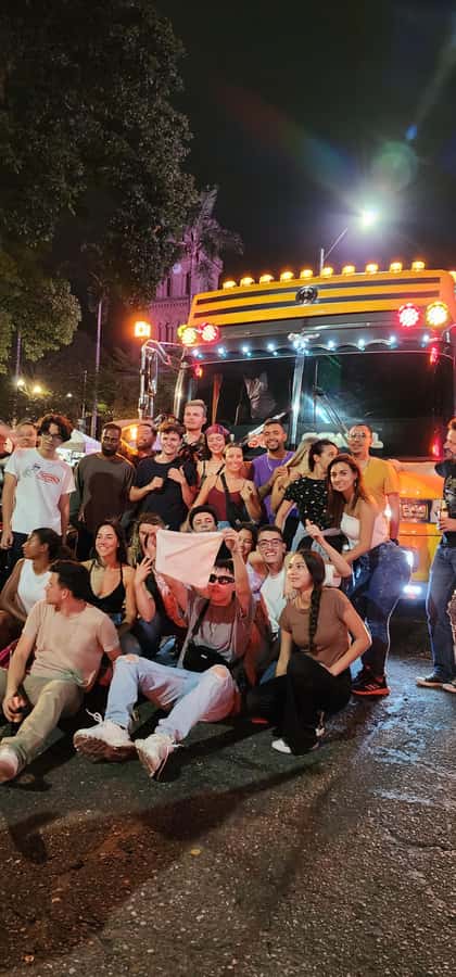 Medellin: Rumbero Party Bus with all the beer you can drink - Starting in El Poblado at Punto de Encuentro