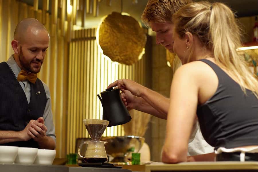 Medellin: The Best Coffee Tasting Experience - Learning the difference between low and high-quality coffee