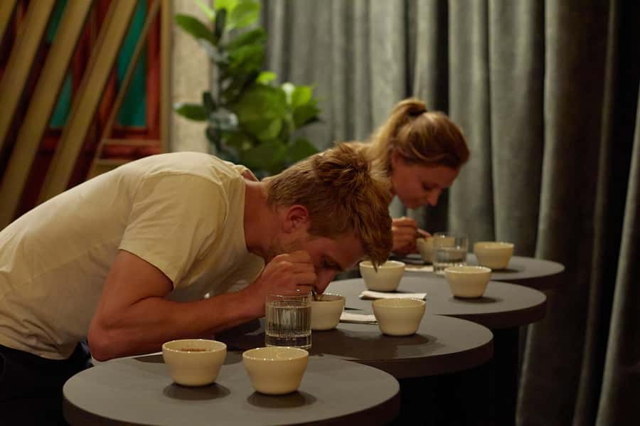 Medellin: The Best Coffee Tasting Experience - Javier’s teaching style and the small-group format