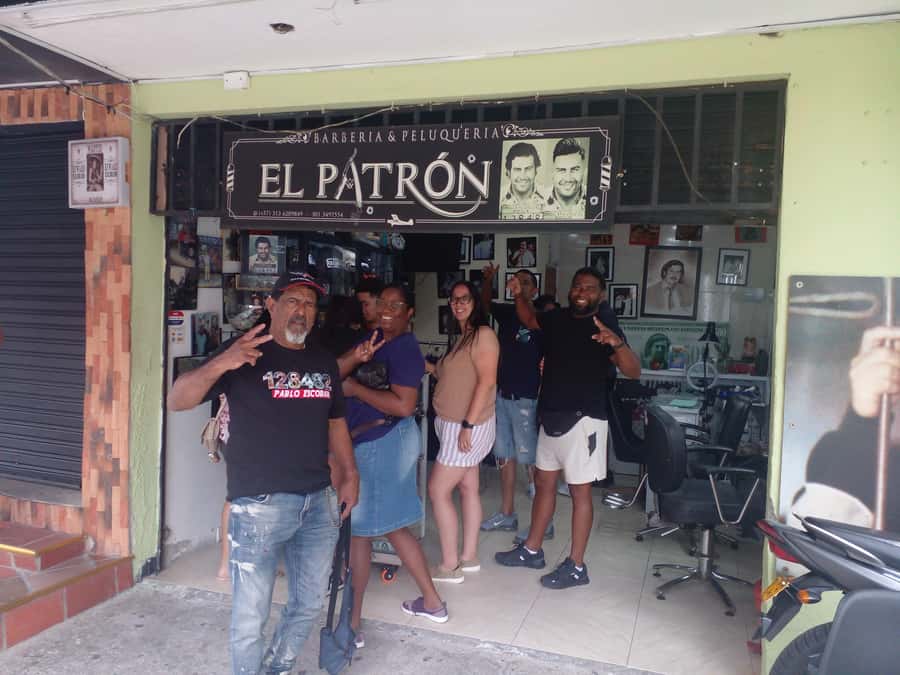 Medellin: Tour Pablo Escobar y Comuna 13 Privado - What the private format changes