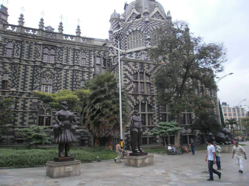 Medellín: Walking Tour with Cable Car and Botero Plaza - Is $79 a fair price for three hours?
