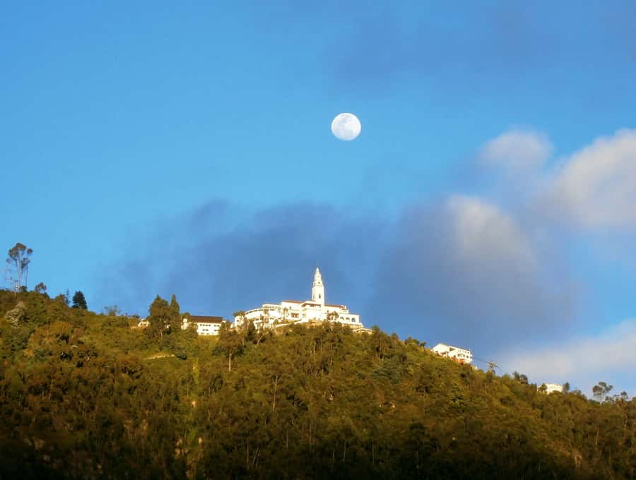 Monserrate Express tour 3 hrs - The ascent and the value of the VIP ticket
