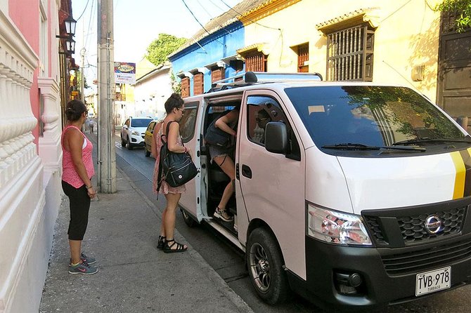 National Aviary & Mambo Beach Club Baru - Playa Blanca - Transport, timing, and group size