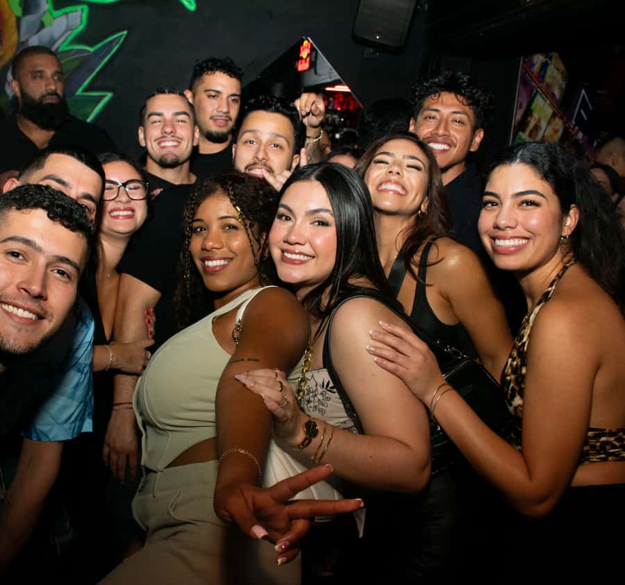 Nightlife Medellin, Rooftops, bars and Clubs - The empanada stop adds a local taste