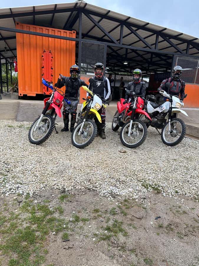 Off-road motorcycle adventure through the Medellín mountains - Why the guide matters more than the motorcycle