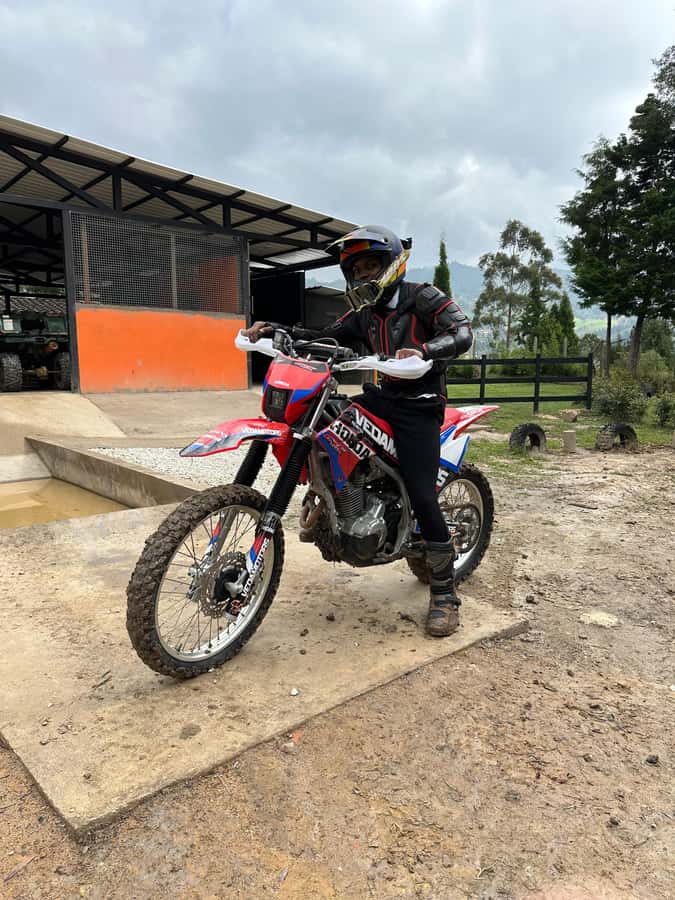 Off-road motorcycle adventure through the Medellín mountains - Lunch, local food, and the trout farm