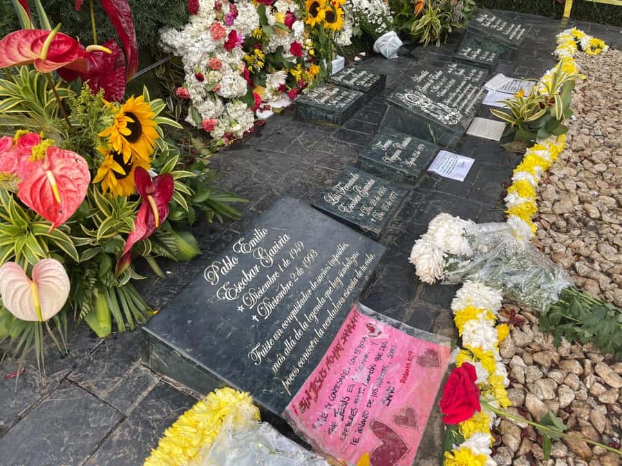 Pablo and the drug trafficking world - Why this tour is more than a Pablo Escobar photo stop