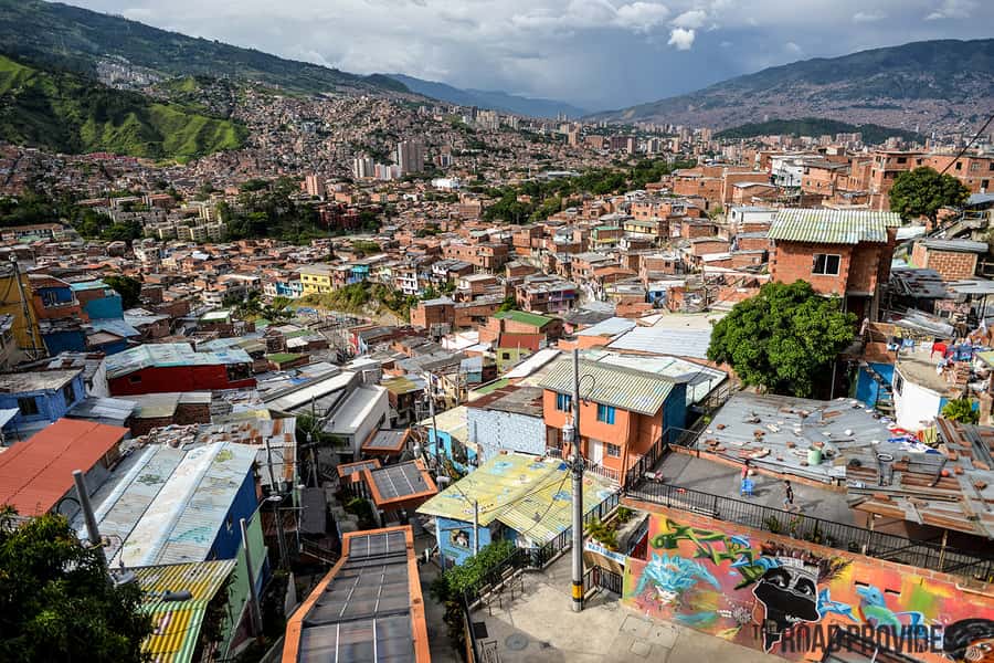 pablo, comuna 13 & cable car express tour - Key points to know before booking