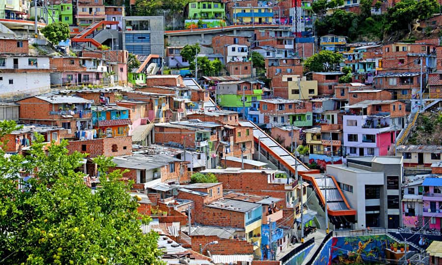 pablo, comuna 13 & cable car express tour - The Pablo Escobar stops in Medellín and Itagüí
