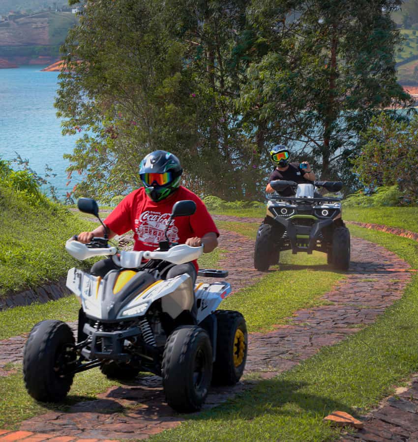 Pablo Escobar Mansion+Paintball+Boat+ATV (Private Guatape) - ATV riding around the estate