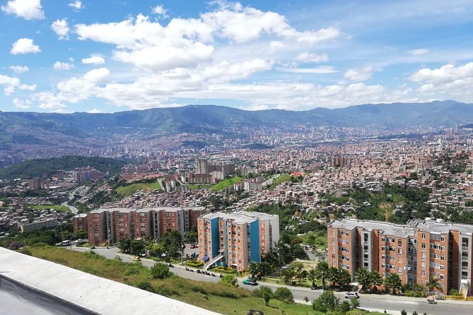 Pablo Escobar Tour And Comuna 13 - Is $100 per person a fair price?