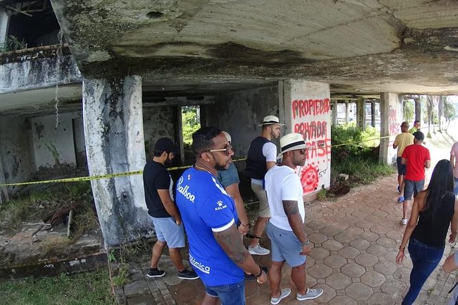 Pablo Escobar Tour - Private and affordable TOUR - The New Colombia - Cemetery visit at Jardines Montesacro