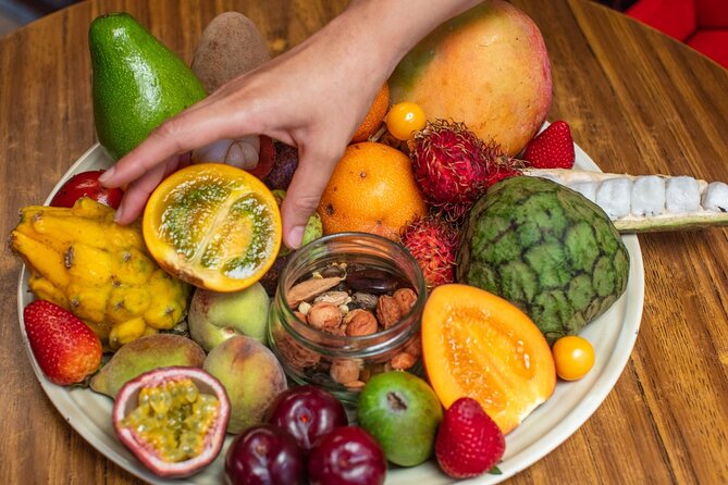 PALOQUEMAO MARKET FOOD TOUR. EXOTIC FRUIT. LOCAL SNACKS. /Min 2 pax - Meeting your guide at Avenida Ciudad de Lima