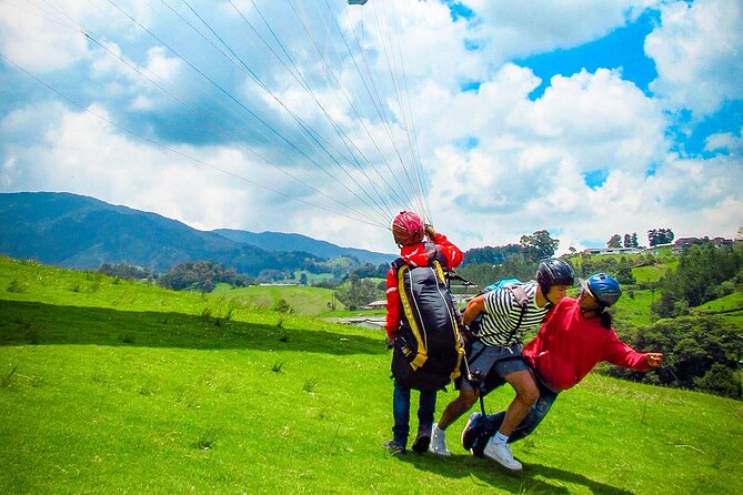 Paragliding flight in Medellin with expert pilots - Reaching the launch site above Bello