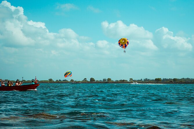 Parasailing in San Andres Island - What happens at Muelle Portofino