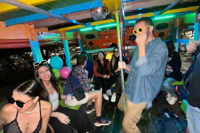 Party Crawl: 6 Nightclubs, DiscoTruck, AfterParty, 1h Openbar pub - Moving from La Candelaria to Zona T
