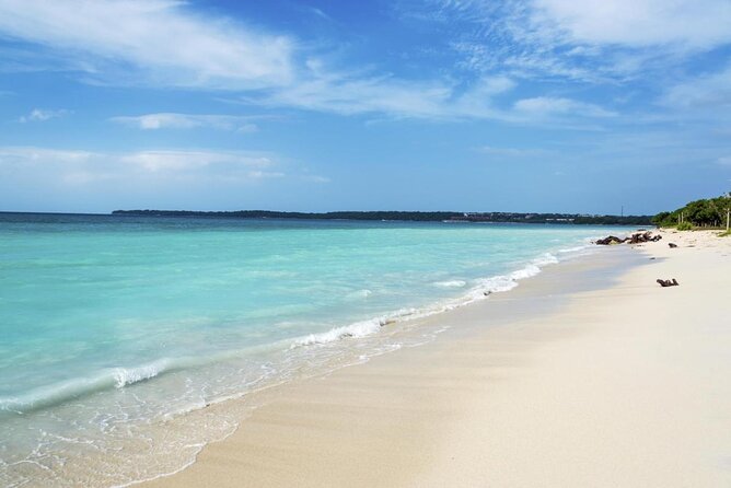 Playa Blanca Barú: VIP Access to Mambo Beach Club - Key points to know before booking