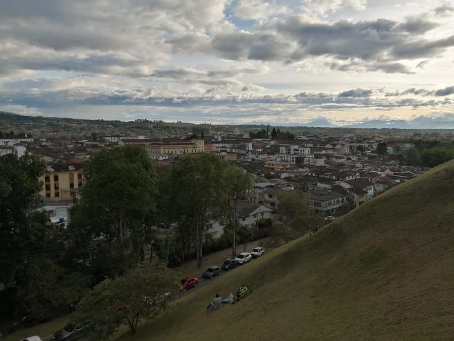 Popayán: Gastronomic Wonders and City Tour - What the guides add to the experience