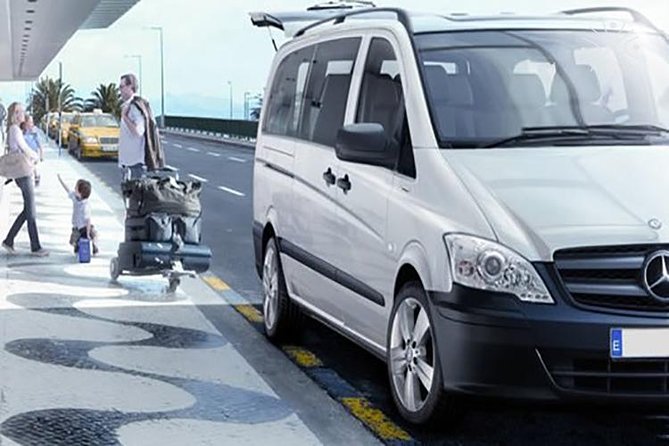 Private Bogota Airport - Hotel Transfer: Safe, Fast, and Reliable - The airport welcome and vehicle handoff