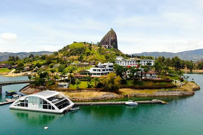 (Private Guatapé) Mansion Pablo Escobar+Paintball+Cuatrimoto+Boat - Key points before you book