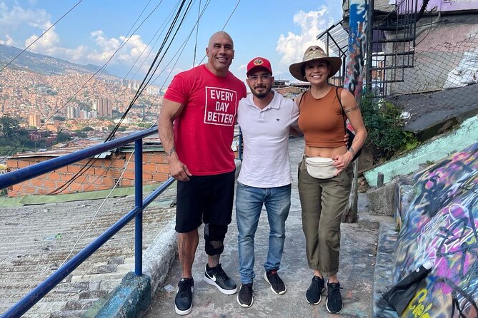 Private Half-Day Tour to Comuna 13 in Medellín. - Riding above the barrios by cable car