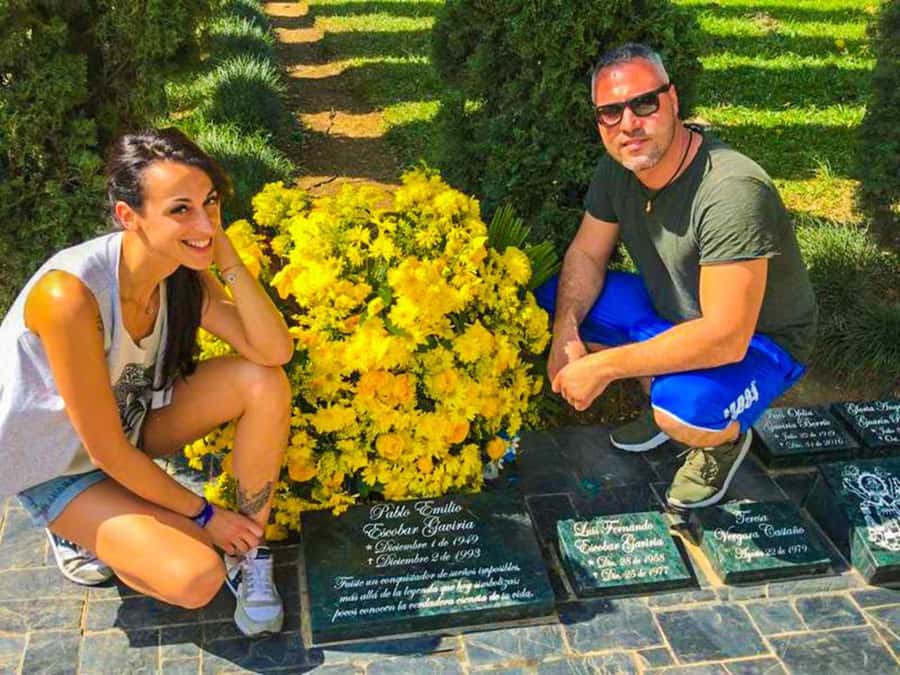 Private Pablo Escobar Tour - Dark days and the new Medellin - Montesacro Cemetery and Escobar’s grave