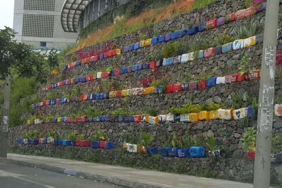 Private Tour Comuna 13 with Cable Car - Why Comuna 13 is worth seeing with a guide