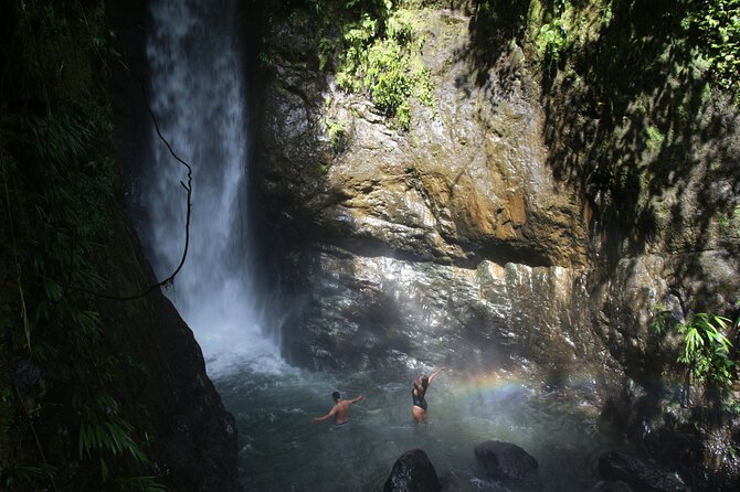 Private tour: hiking to the crystalline MELCOCHO river from MEDELLÍN - Leaving Medellín at 7 a.m.