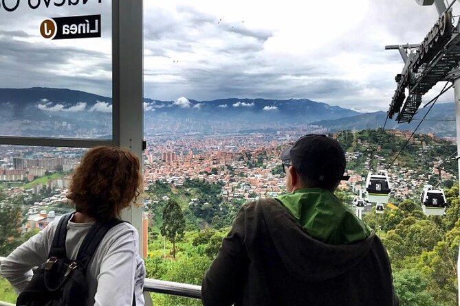 Private Tour to Comuna 13 & Exotic Fruit Market in Medellin! - Practical tips for making the most of it