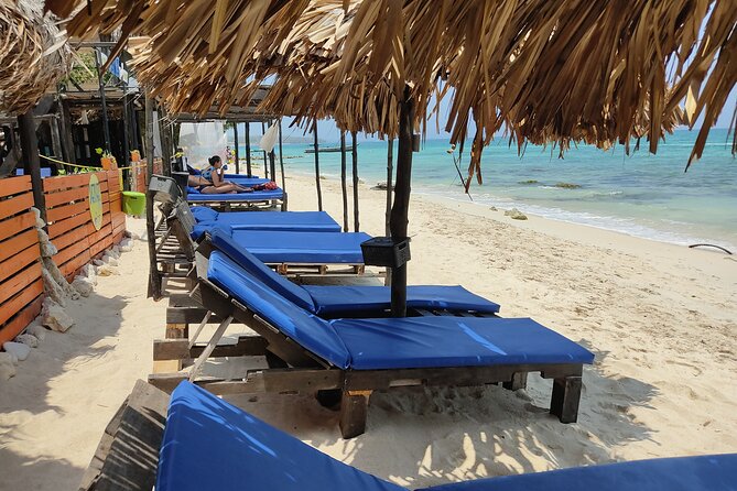 Quiet Beach, Baru Premium to the max - The short boat ride from Playa Blanca