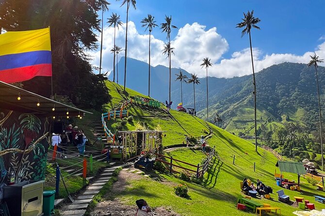 Salento, Cocora+Filand PREMIUM PLAN. exit: Pereira/Armenia. - The Willys Jeep adds a local note