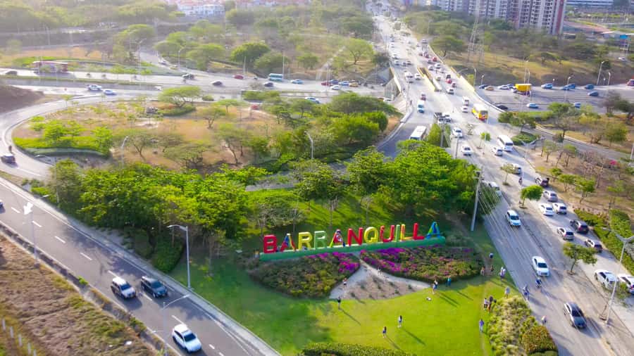 Salida de Cartagena: City Tour a Barranquilla & Santa Marta - Food, transport, and the real value of $90