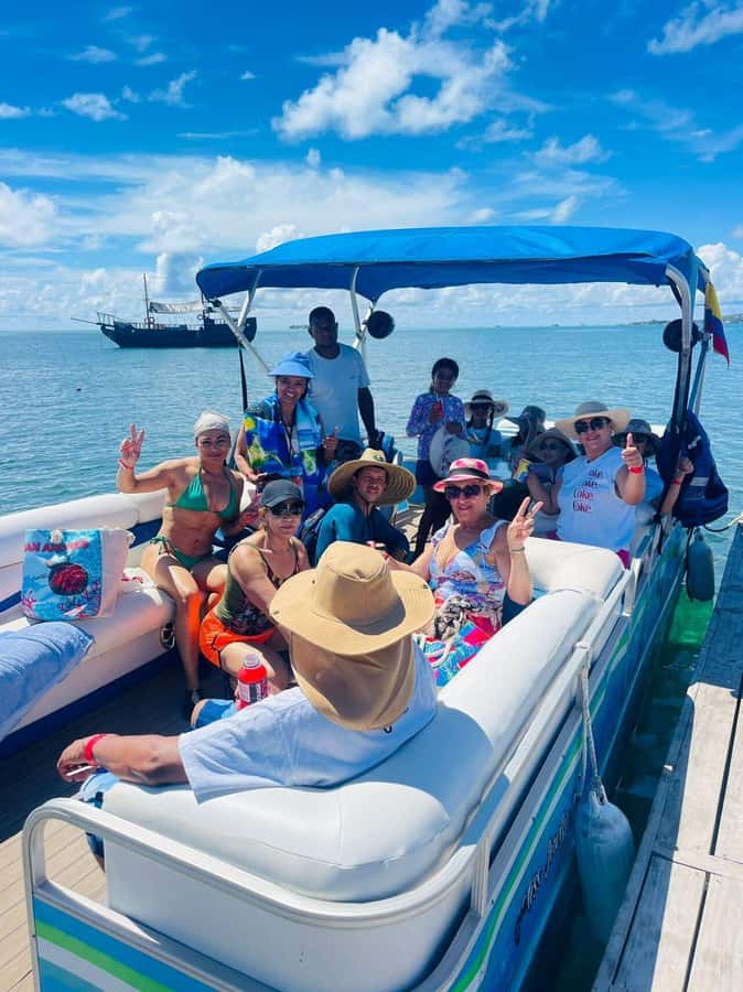 SAN ANDRES: FULL DAY SHARED PONTOON TOUR - Is $43 a fair price?