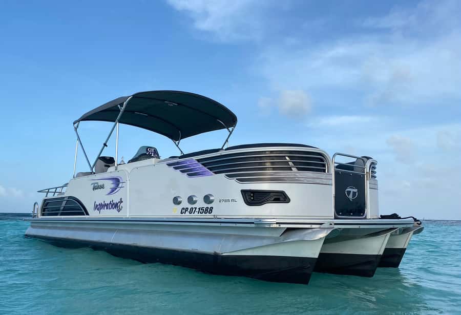 San Andrés: Island Pontoon Boat Tour - Who should choose this excursion